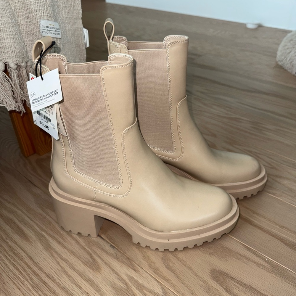 Women's Tan Ankle Boots NWT